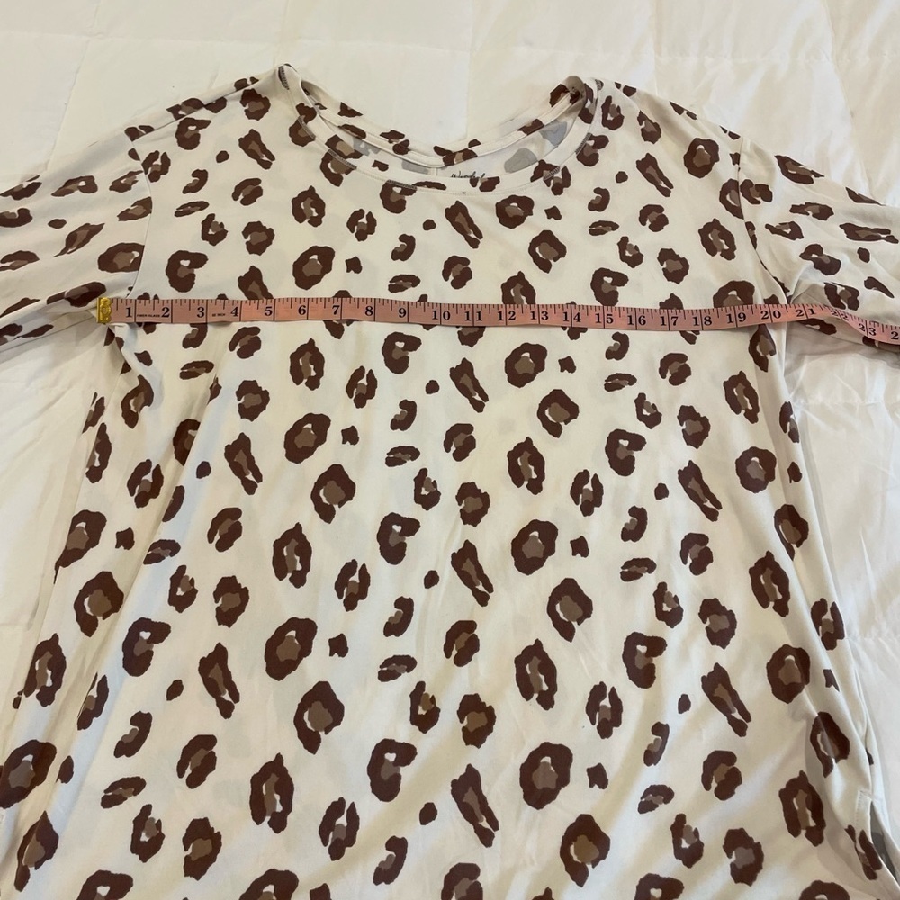 Wonderly Studio Top Size Medium - Picture 6 of 10